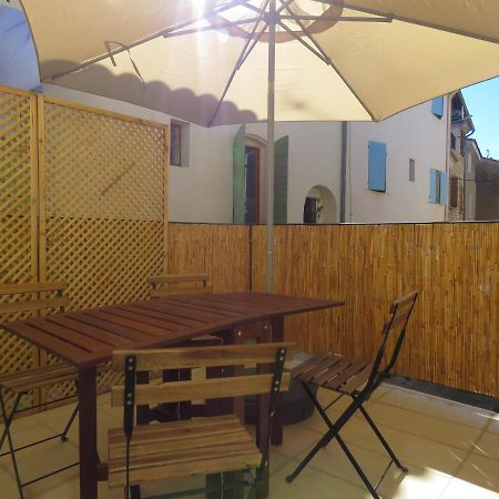 Appartement Centre Historique Avec Terrasse Au Porte De La Camargue Saint-Gilles  Exterior foto